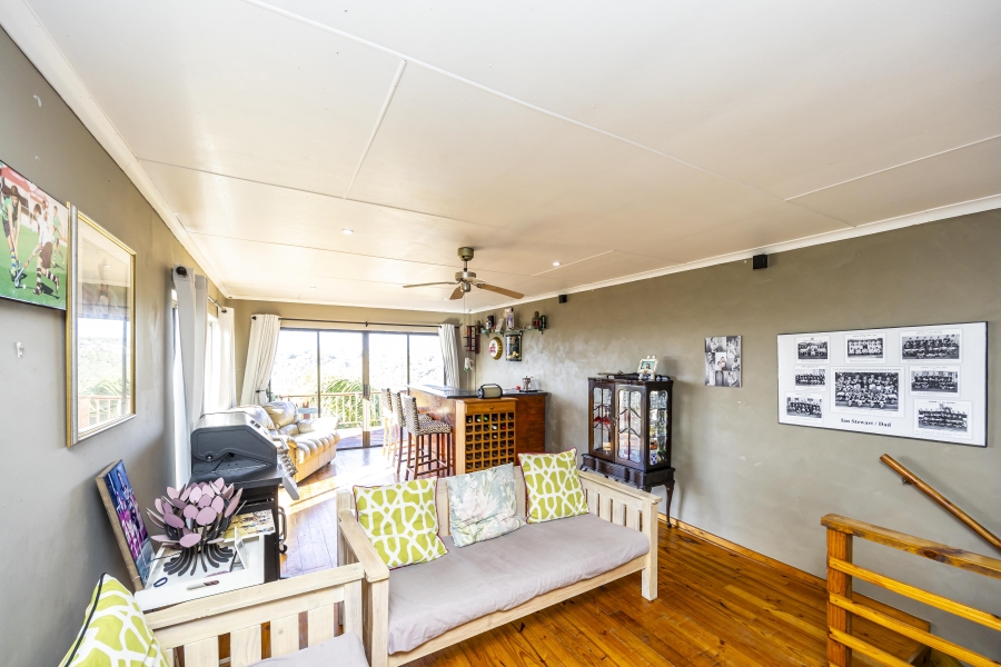 4 Bedroom Property for Sale in Beacon Bay Eastern Cape
